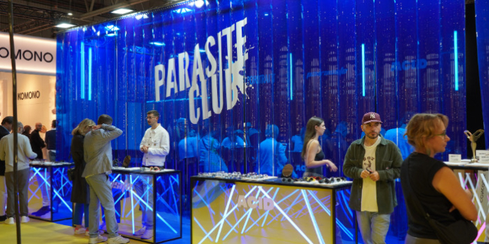 Cortinas de lamas de PVC personalizadas: solución de diseño, práctica y económica para ferias y pop-up stores