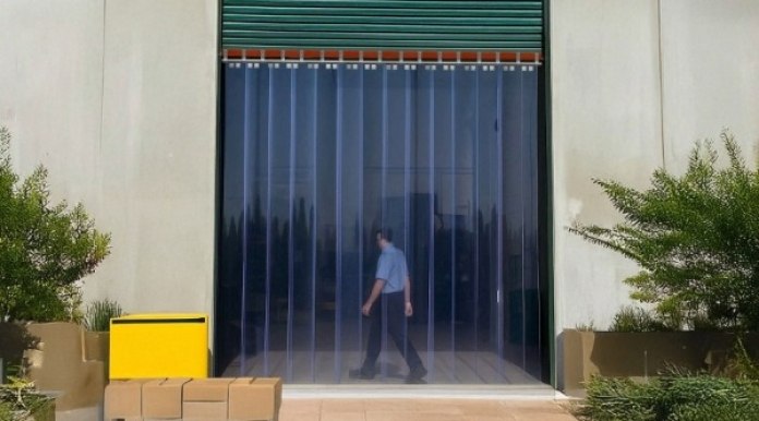 ¿Cómo elegir cortinas de lamas de PVC a medida para uso industrial?